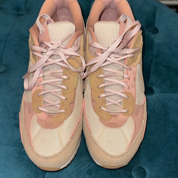 Nike Women's Pink and Beige Sneakers - Picture 2 of 4